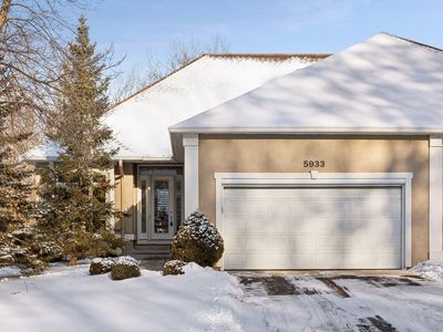 5933 Forestview Ln N