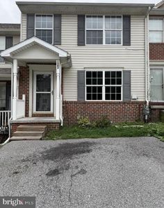 Property at 1382 Wanda Dr, Hanover, PA