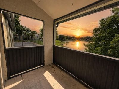 914 LAKE DESTINY ROAD #F
