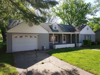 226 N Illinois St