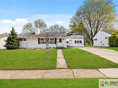 126 Villanova Dr