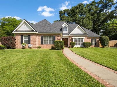 913 University Dr