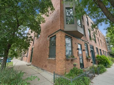 439 N Leavitt St #3