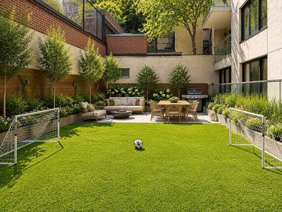 244 E 52nd St #Townhouse