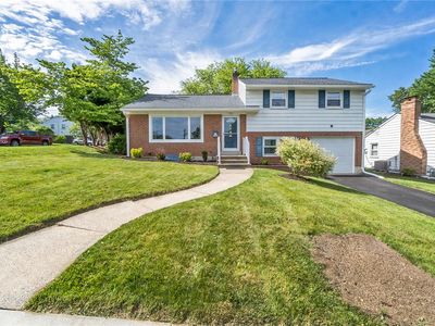 2125 W Fairview St