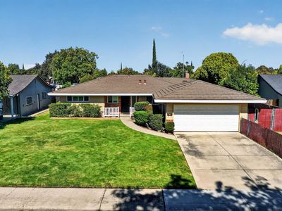 1539 Portola Ave