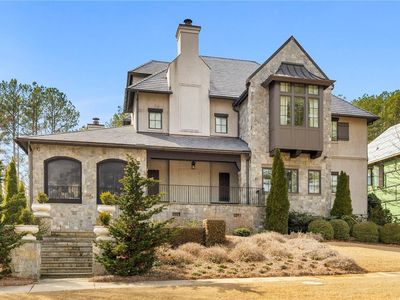 135 N Lake Dr