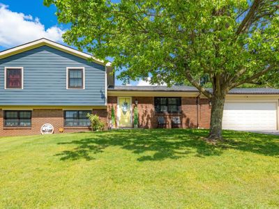 1025 Crestwood Hts