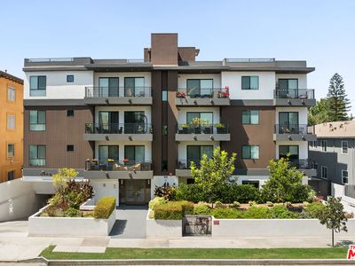 1123 S Shenandoah St #101