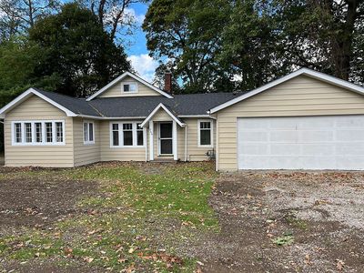 Property at 366 Riverside Dr, Painesville, OH