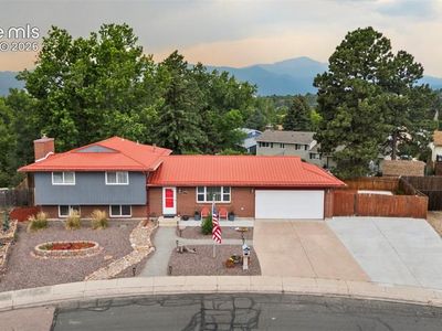 2110 Greenwich Cir W