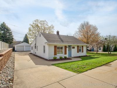 6748 28th Ave