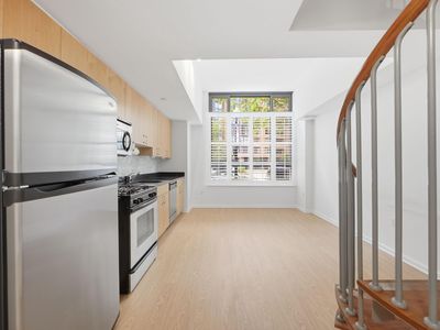 440 L St NW Unit 105
