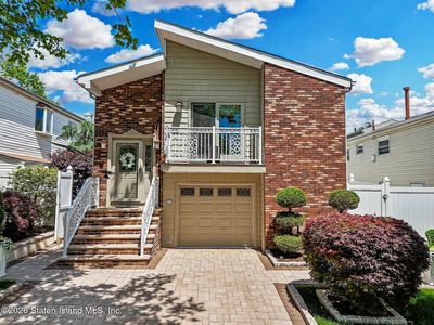 71 Dorval Ave