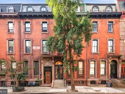 2122 Spruce St APT 200