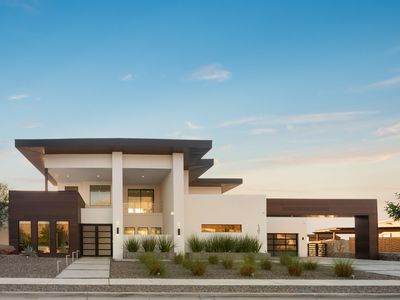 1305 Desert Night St