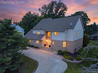 5593 Warrenshire Dr