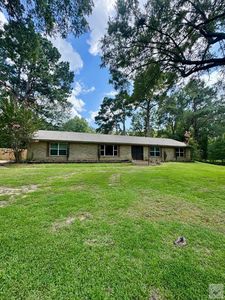 106 Skylark Dr