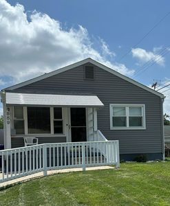 859 Carolyn Ave