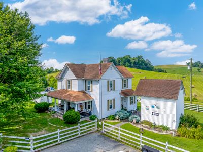 Property at 871 Hinkle Rd, Dandridge, TN