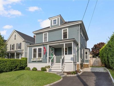 28 Carroll Ave