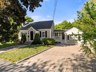 64 Paon Blvd