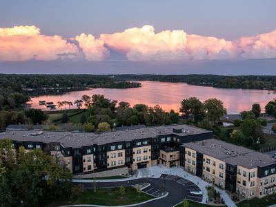 1948 W Wayzata Blvd #3