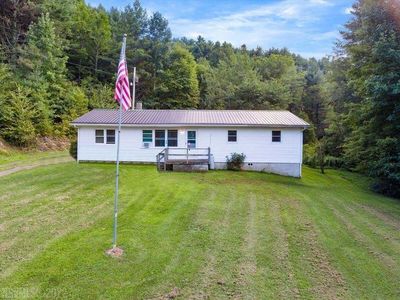 728 Indian Creek Rd NW