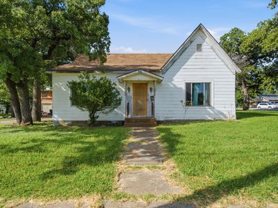 324 W Ross Ave