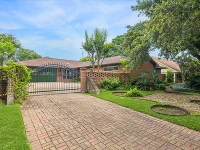 5418 Queensloch Dr