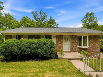 868 Hibner Ave