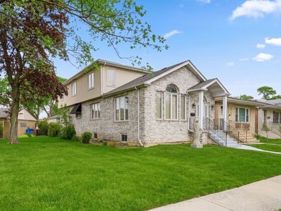 Property at 6916 W Forest Preserve Dr, Harwood Heights, IL