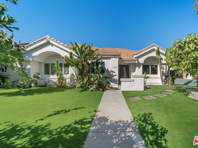 6243 Fallbrook Ave