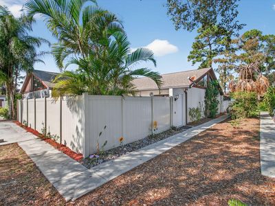 1350 Periwinkle Place