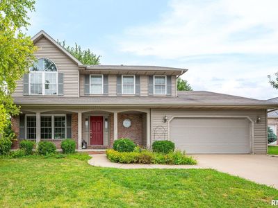 Property at 2311 W Marks Pl, Dunlap, IL