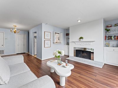 2333 Bering Dr APT 201