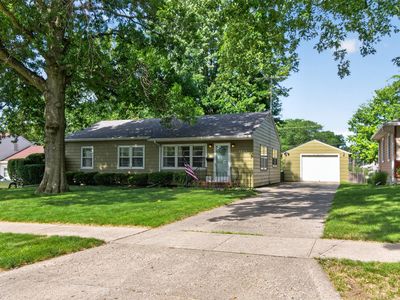 1523 Clark Ave
