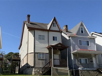 1029 Chartiers Ave
