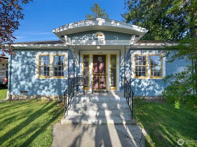 2720 Elm Street