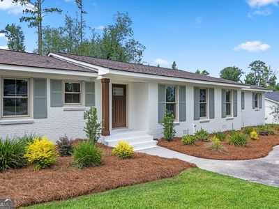 1203 Lakeview Dr