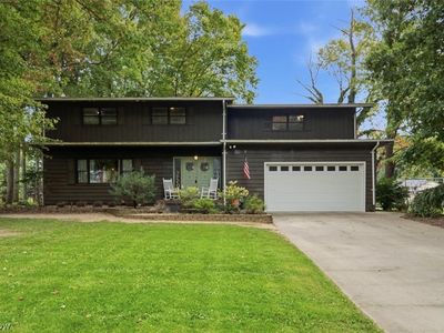 715 Oakridge Dr