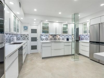 2850 N Palm Aire Dr #601