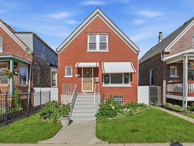 2229 N Kedvale Ave