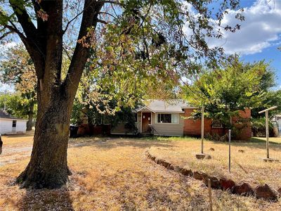 Property at 404 N 7th St, Noble, OK