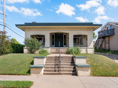 1401 S Quaker Ave