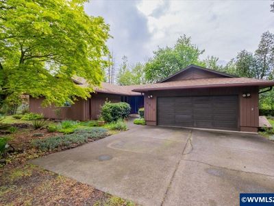 6915 Riva Ridge Dr SE