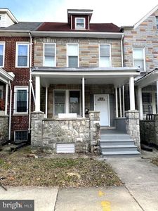 2213 Bryant Ave