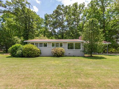 800 Woodlock Ln
