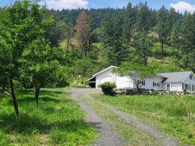5541 Highway 95 S