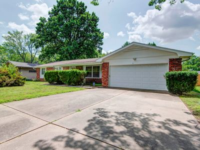 2453 S Mccann Avenue